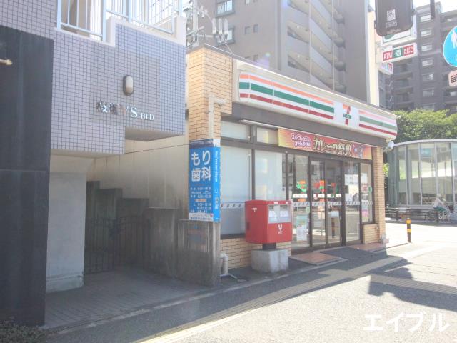 コンビニ　セブンイレブン福岡桜坂店（コンビニ）まで556m