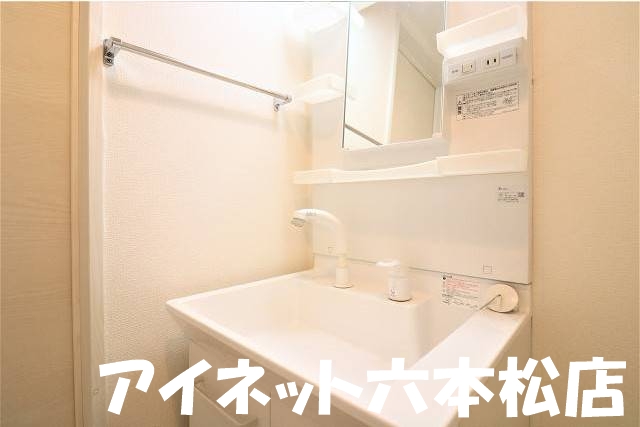 洗面設備　朝の支度はこちらでどうぞ