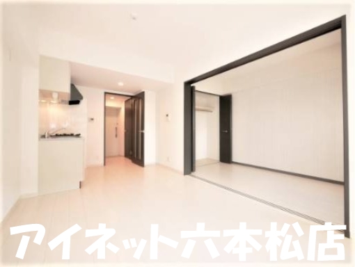居室・リビング　反転タイプになります