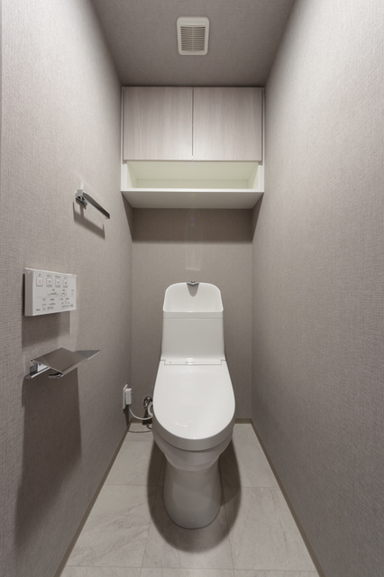 トイレ　※写真は同タイプ住戸です。
