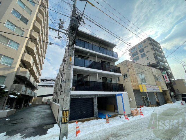 建物外観　札幌市中央区南８条西「ＰＯＥＭ南８条」