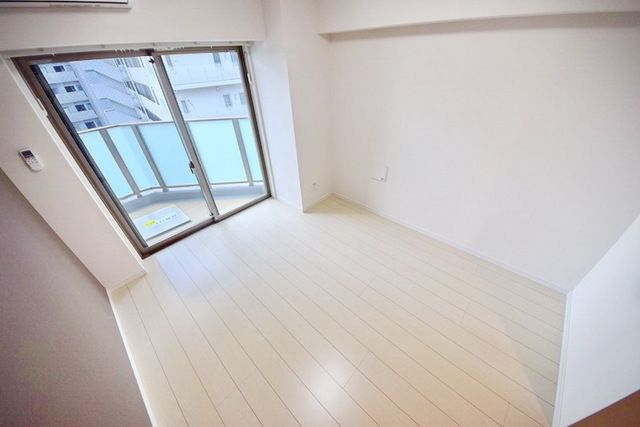 居室・リビング　★明るいお部屋です★