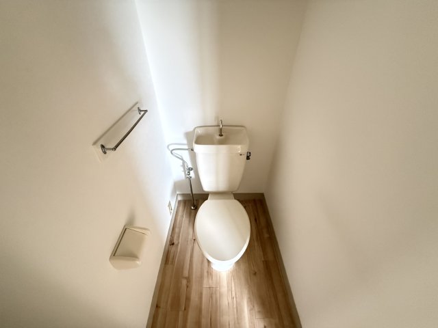 トイレ　広々としたトイレです！