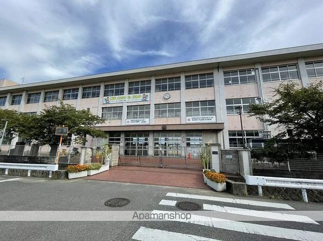 中学校　姫路市立中学校網干中学校（中学校）まで1819m