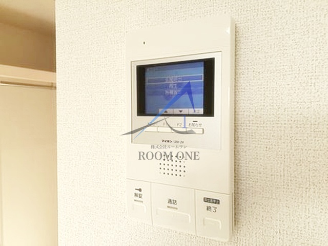 セキュリティ　モニター付きインターホンです。
