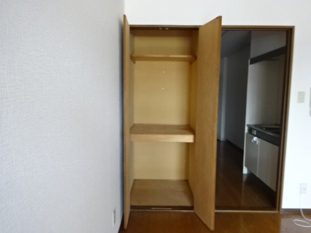 収納　写真は205号室です（参考）