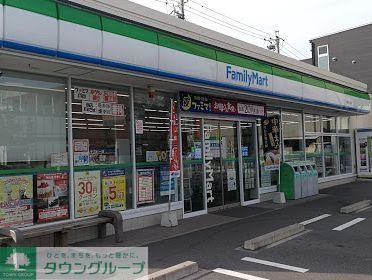 コンビニ　ファミリーマート熱田大宝店（コンビニ）まで200m