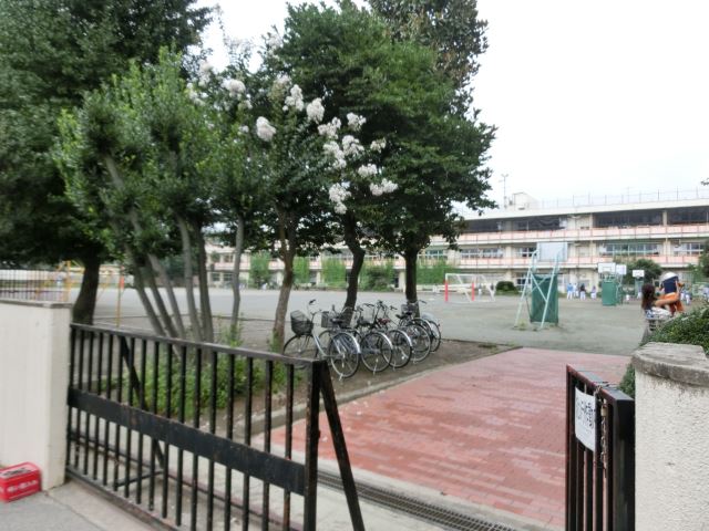小学校　市立第六小学校（小学校）まで1700m