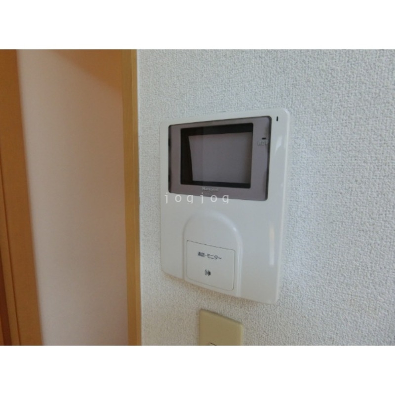 セキュリティ　モニター付きインターホンで来客確認も安心です！