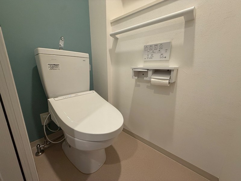 阪急甲陽線 苦楽園口駅 徒歩3分 4階建 築6年のトイレ写真