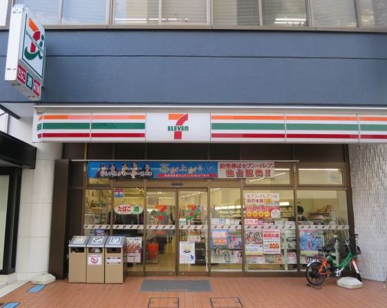 コンビニ　セブン-イレブン日本橋小網町店（コンビニ）まで73m