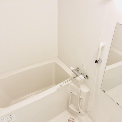 バス・シャワールーム　※写真は別号室のものですので現状優先とさせていただきます