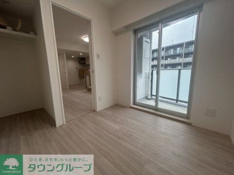 ジーグランデ西大井の居間写真
