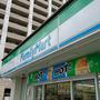 コンビニ　ファミリーマート上杉一丁目店（コンビニ）まで225m