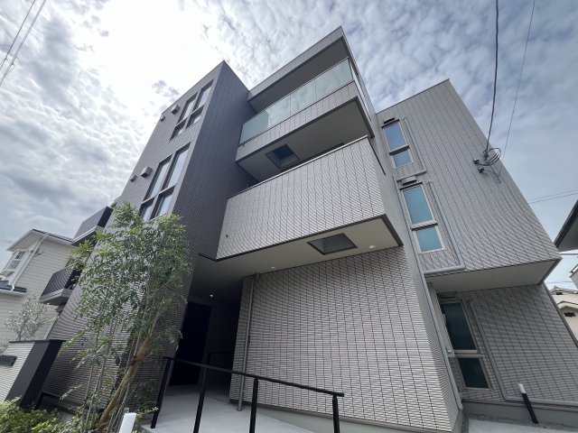 建物外観　エスポワレジデンス　外観