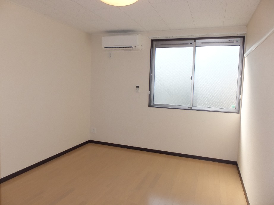 ＪＲ東海道本線 大高駅 徒歩13分 2階建 築17年の居間写真