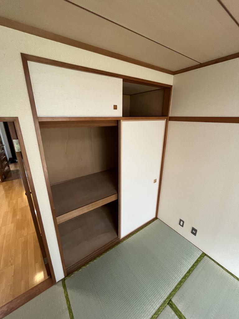その他部屋・スペース　広くて明るい寝室