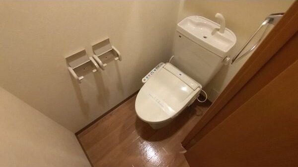 トイレ　図面と現状に相違がある場合には現状を優先