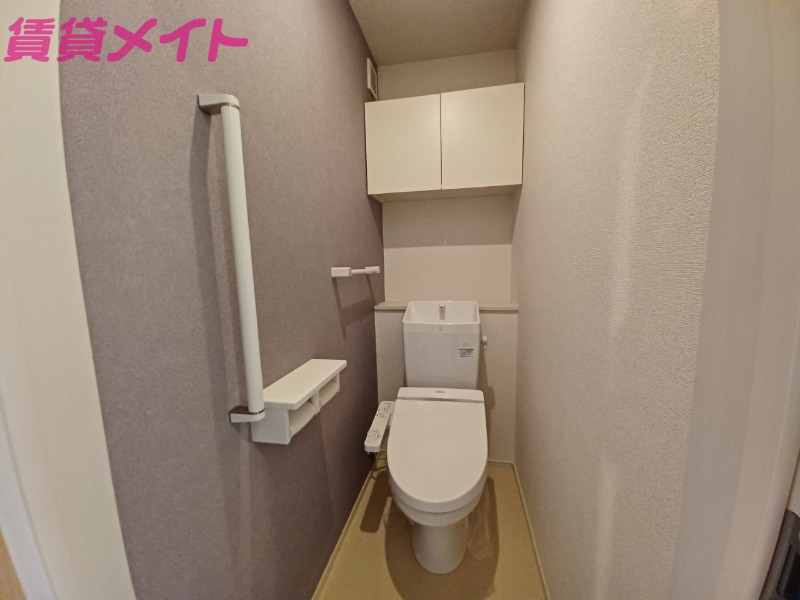 トイレ　同型参考写真