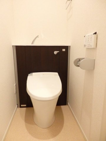トイレ　落ち着いたトイレです