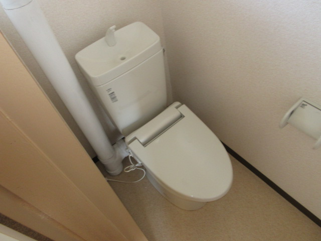 中島マンションのトイレ写真