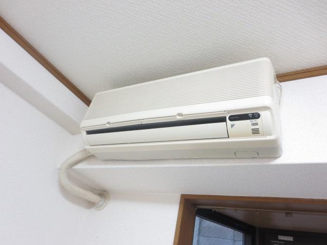 その他設備　よく冷え、よく温まるエアコンついてます