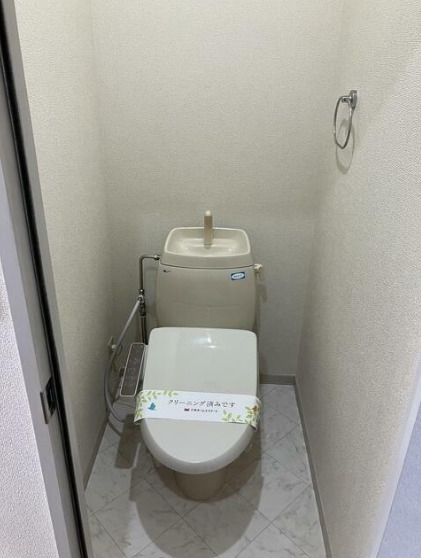 ＪＲ中央線 西荻窪駅 徒歩6分 2階建 築31年のトイレ写真