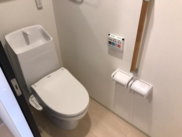 トイレ　シャワー付トイレ