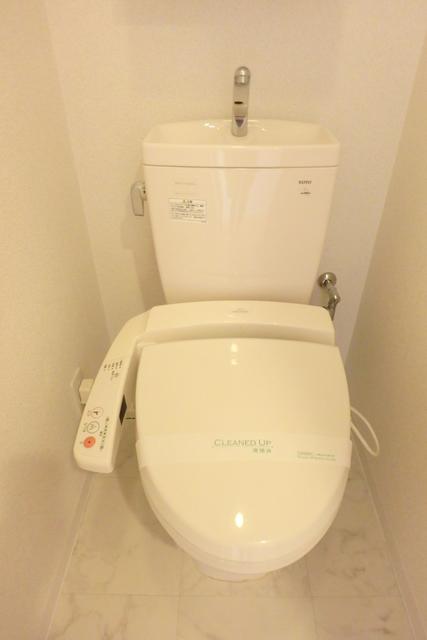 ＪＲ総武線 錦糸町駅 徒歩5分 15階建 築19年のトイレ写真