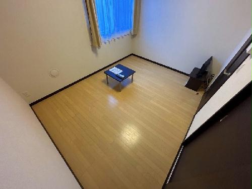 レオパレスカーサ ソレアードの居間写真
