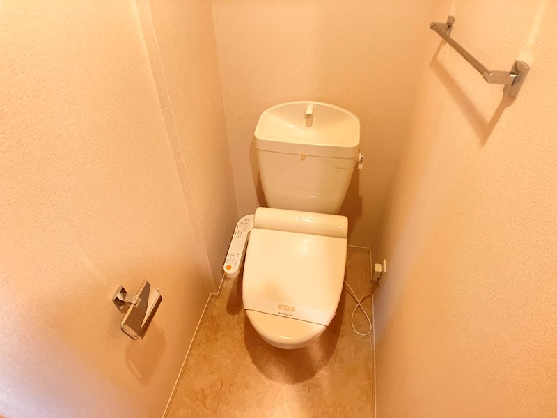アルモニーアFのトイレ写真