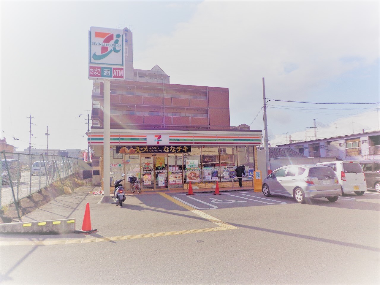 コンビニ　セブンイレブン橿原南八木町1丁目店（コンビニ）まで187m