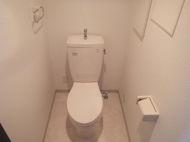 トイレ　コンパクトで使いやすいトイレです