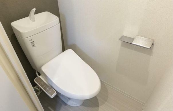 京王線 上北沢駅 徒歩7分 9階建 築7年のトイレ写真