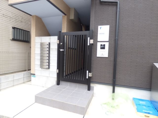 エントランス　エントランス