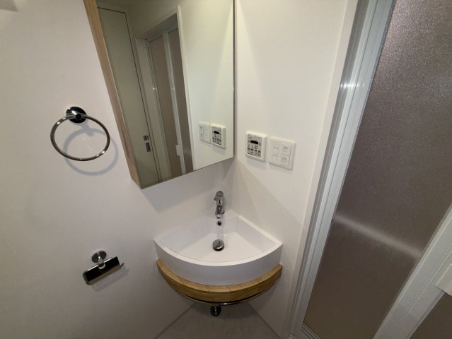 洗面設備　同物件別部屋写真