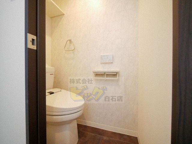 トイレ　ウォシュレット付きのトイレです♪