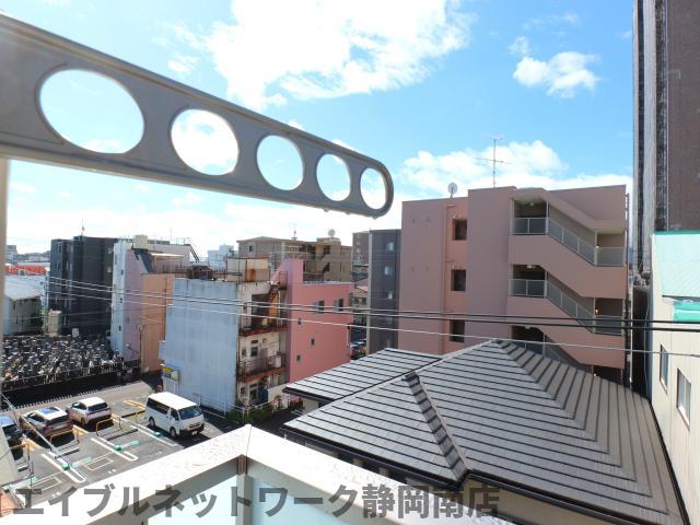 【静岡市駿河区稲川のマンションの眺望】