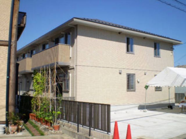 犬山市大字上野のアパートの建物外観