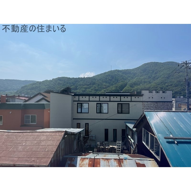 【札幌市南区南三十三条西のアパートの眺望】