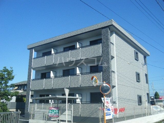 浜松市浜名区本沢合のマンションの建物外観