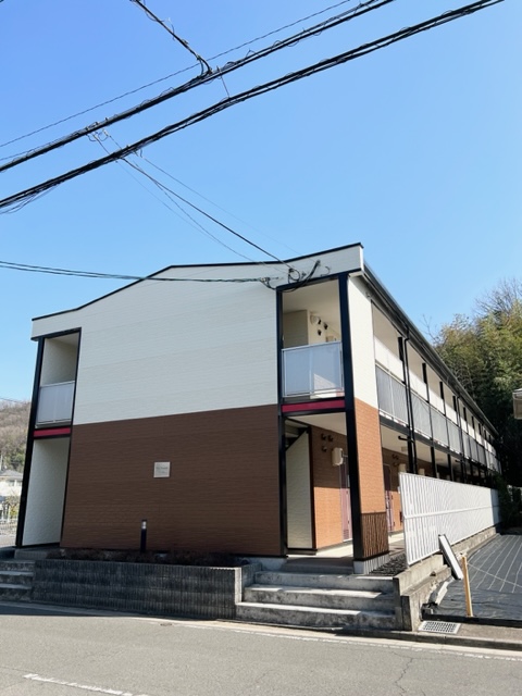 【福山市神辺町のアパートの建物外観】