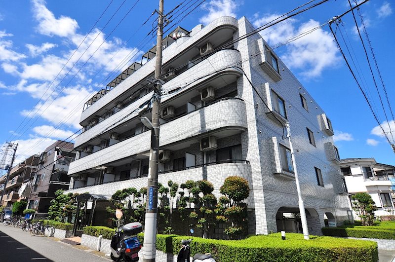 【市川市末広のマンションの建物外観】