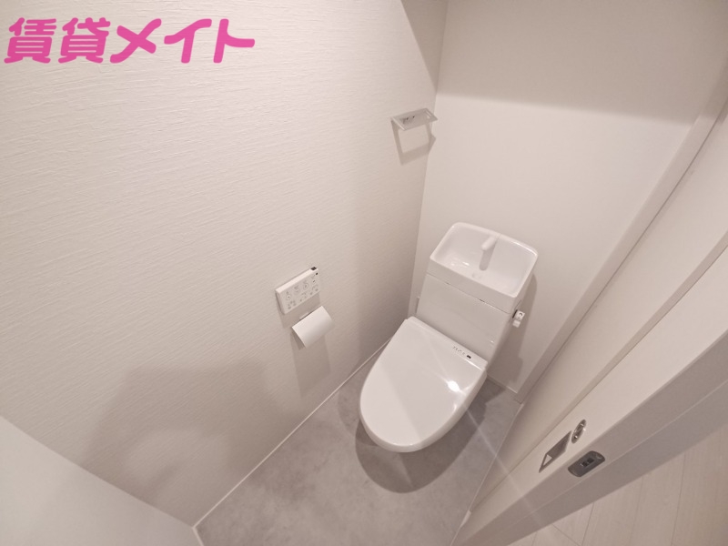 【スマイシアApartment西條町のトイレ】