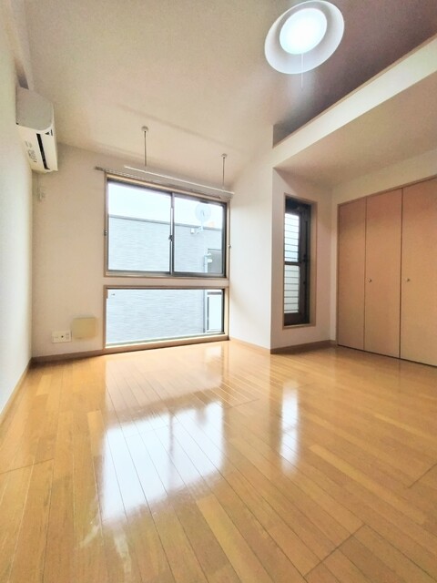 その他部屋・スペース　洋室です♪※照明器具は残置物です。