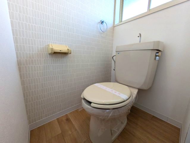 トイレ　2025年1月撮影※現況を優先致します。
