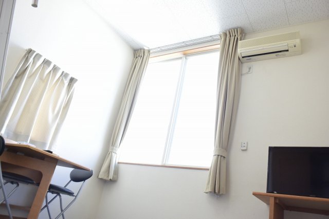 居室・リビング　物干し竿をかけられます!!