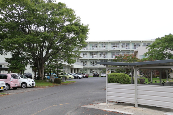 中学校　松江市立湖南中学校（中学校）まで1926m