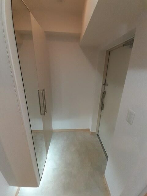 玄関　※別部屋参考写真