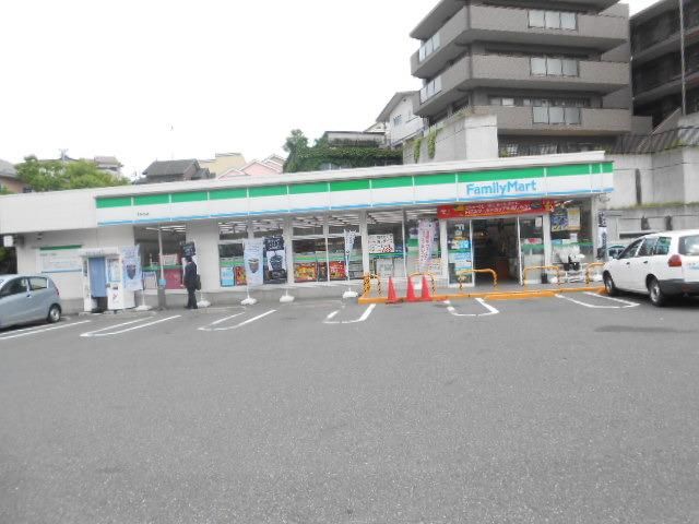 コンビニ　★★ファミリーマート★★（コンビニ）まで374m